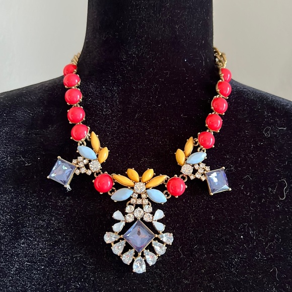 J. Crew Jewelry - 🎉🎉REDUCED🎉🎉 Stylish J Crew Statement Necklace 🥰🥰
